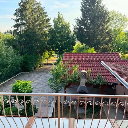 Cserpak Rezidencia Case de vacanță *